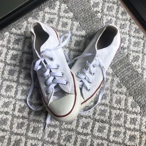 White converse 🦋